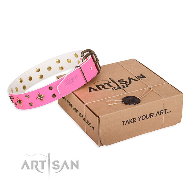 Embellished leather dog collar for comfy wearing