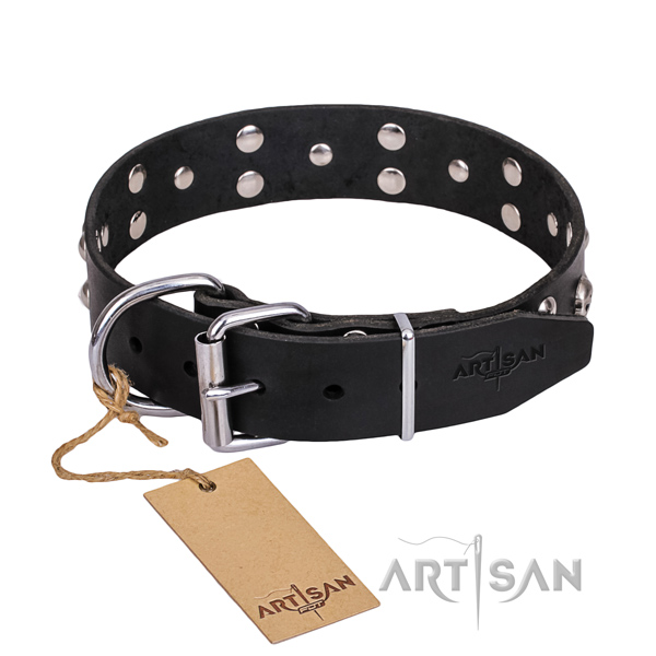 Long-wearing leather dog collar with sturdy hardware