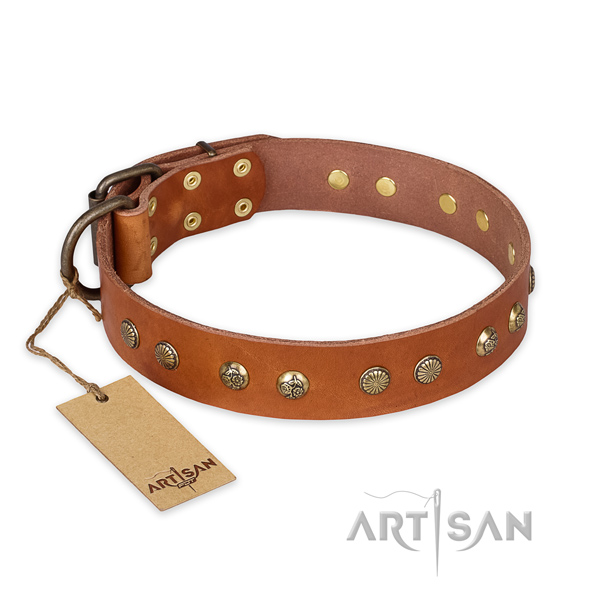 Easy adjustable full grain genuine leather dog collar with rust-proof buckle