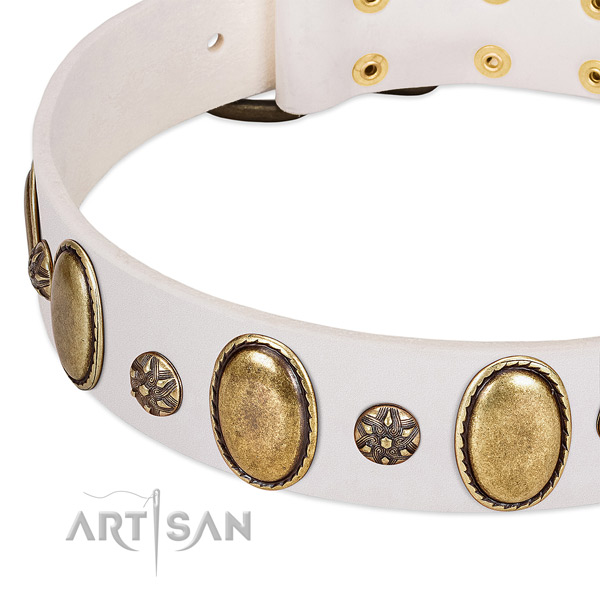 Comfortable wearing flexible leather dog collar