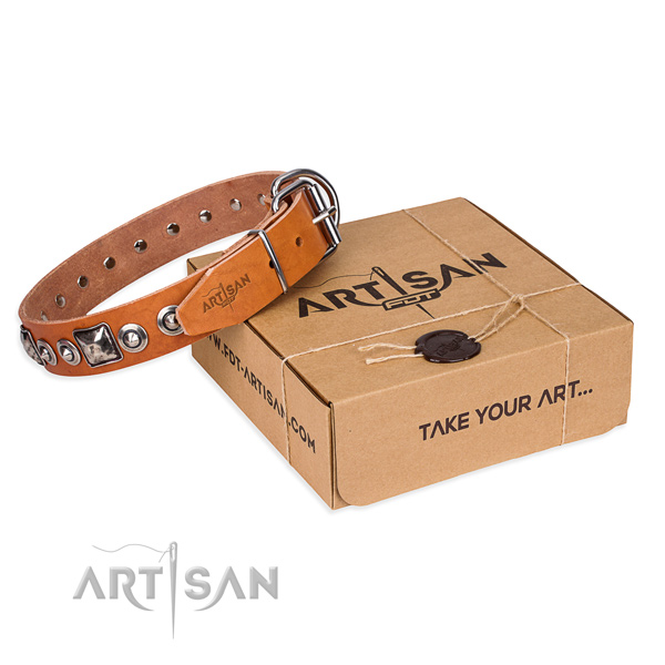 Natural genuine leather dog collar made of top rate material with corrosion resistant buckle