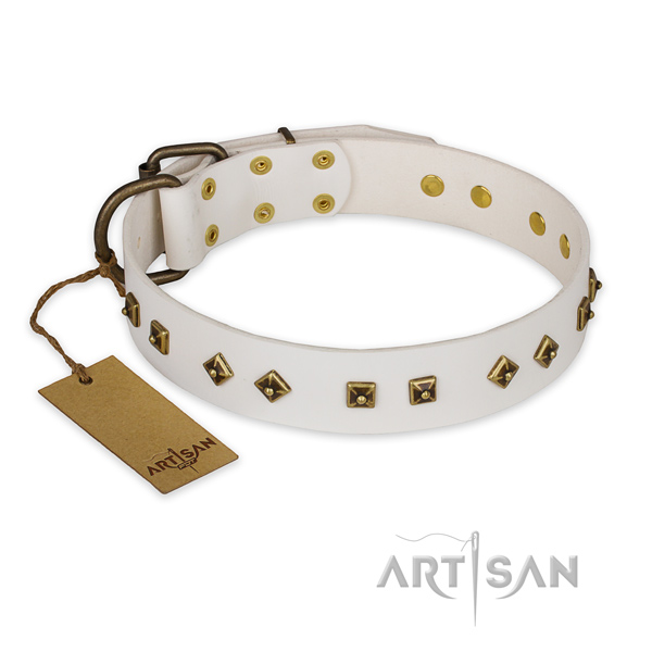 Comfortable full grain genuine leather dog collar with durable buckle
